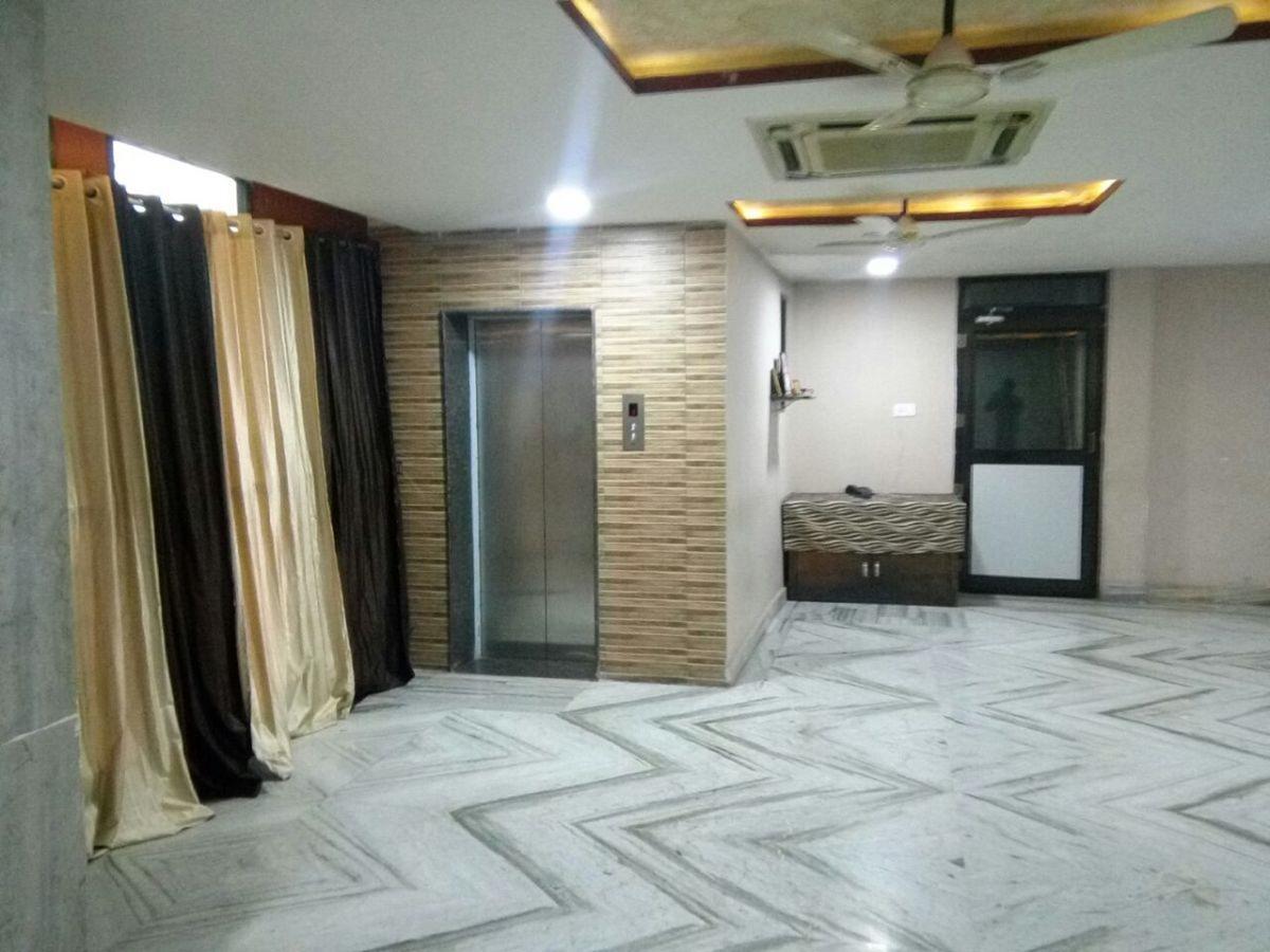 Hotel Shree Pushpak Raigarh Buitenkant foto