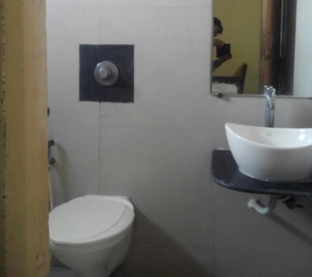 Hotel Shree Pushpak Raigarh Buitenkant foto